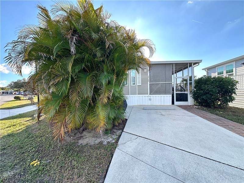 1 bedroom ManufacturedHome at 20180 Ponce De Leon Dr, Riverwoods Plantation, Estero — photo 3
