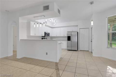 11837 Bayport Ln 703, Fort Myers FL - photo 12 of 33