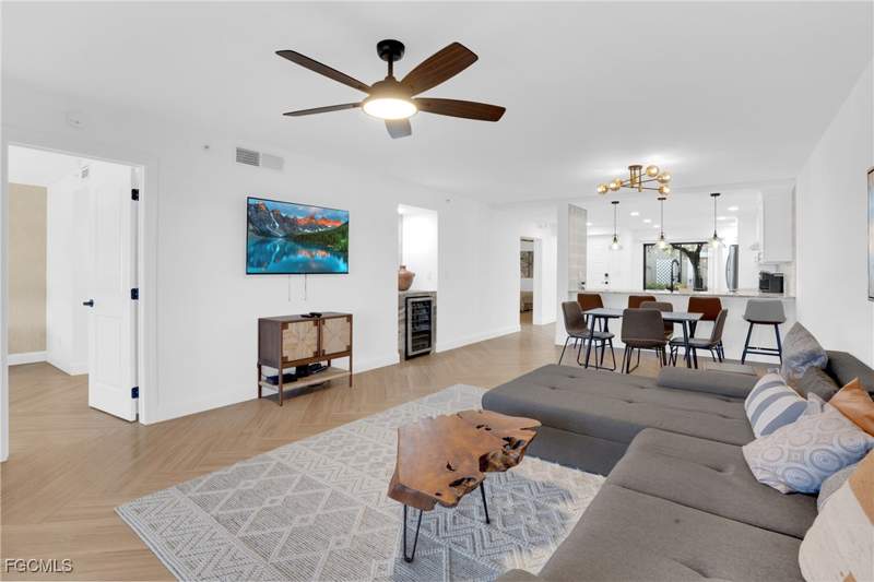 2 bedroom Condominium at 16200 Kelly Cove Dr 209, Verandas, Fort Myers — photo 4
