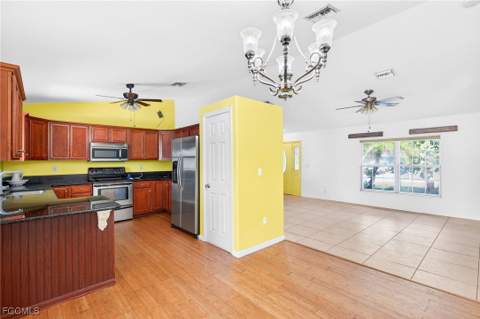 2917 48th St W, Lehigh Acres FL - photo 11 of 37