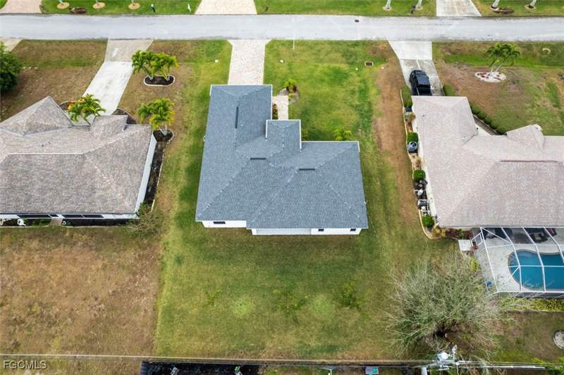 3 bedroom SingleFamilyResidence at 1633 SW 43rd St, Cape Coral, Cape Coral — photo 4