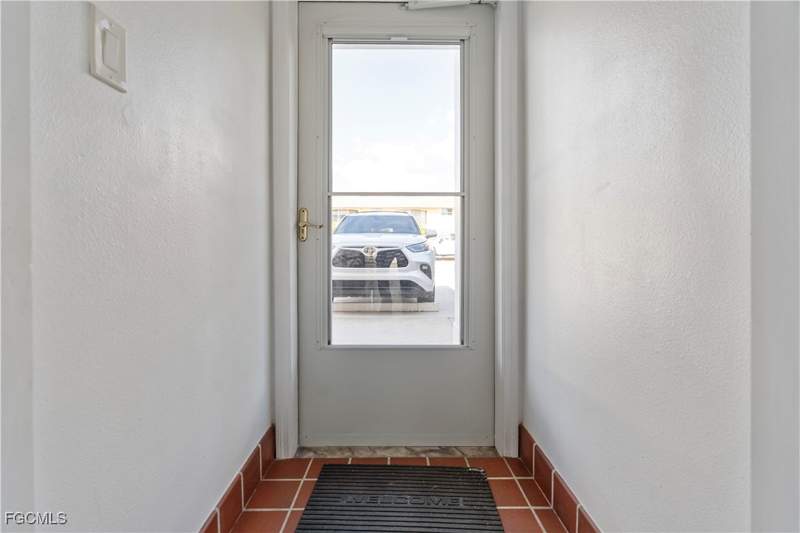 2 bedroom Condominium at 1490 Memoli Ln 2, Cypress Lakes Manor North, Fort Myers — photo 4
