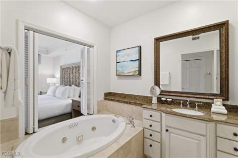 221 9th St S 405, Naples FL - photo 10 of 27