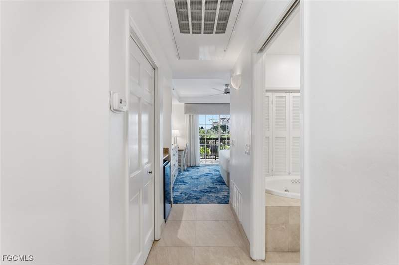 1 bedroom Condominium at 221 9th St S 405, Bellasera Resort, Naples — photo 3