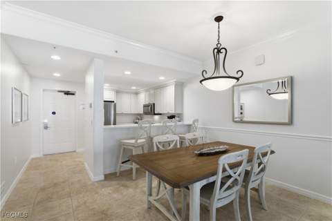221 9th St S 207, Naples FL - photo 11 of 39