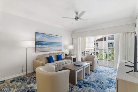 221 9th St S 207, Naples FL - photo 6 of 39