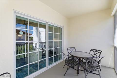 221 9th St S 207, Naples FL - photo 8 of 39