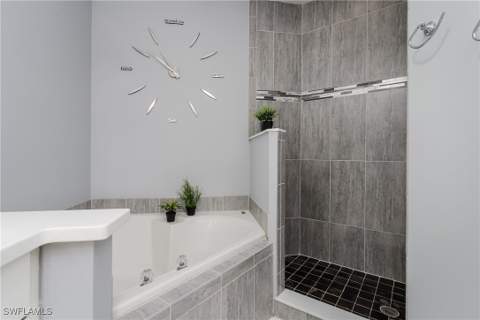 640 Lalique Cir 405, Naples FL - photo 21 of 48