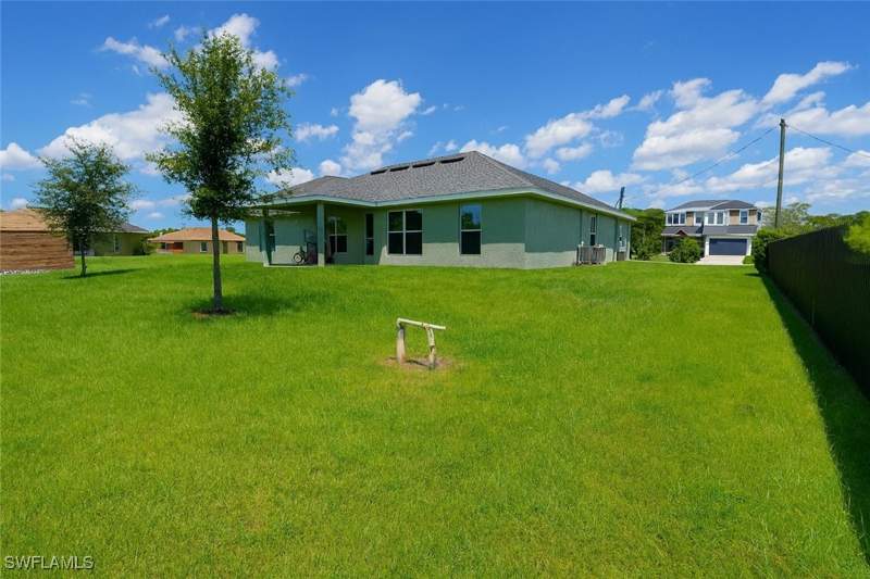 3 bedroom SingleFamilyResidence at 1909 Richland Ave, Lehigh Acres, Lehigh Acres — photo 3