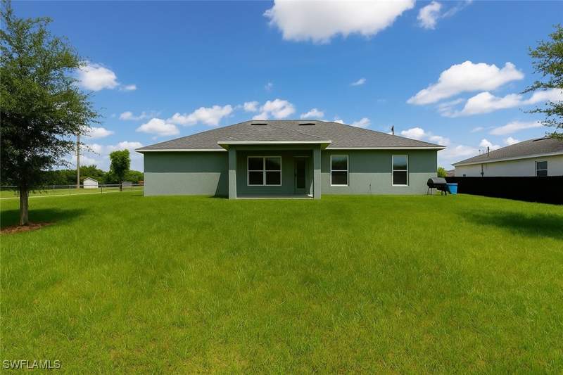 3 bedroom SingleFamilyResidence at 1909 Richland Ave, Lehigh Acres, Lehigh Acres — photo 4