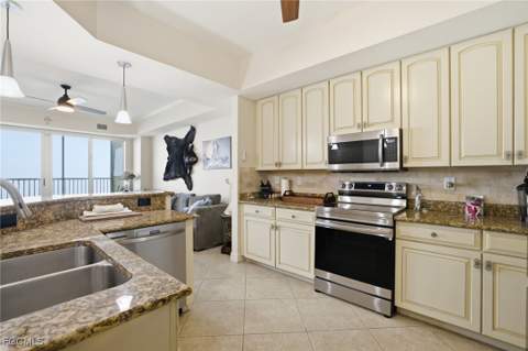 2797 1st St 503, Fort Myers FL - photo 10 of 46
