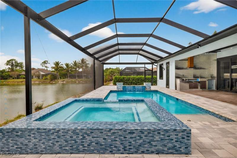 5 bedroom SingleFamilyResidence at 10318 St Patrick Ln, Fairway Estates, Bonita Springs — photo 4