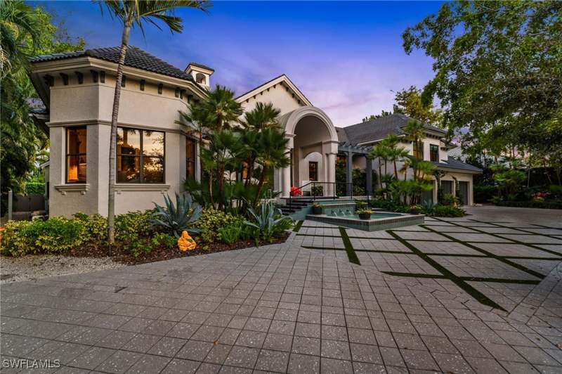 4 bedroom SingleFamilyResidence at 2755 Lantern Ln, Port Royal, Naples — photo 2