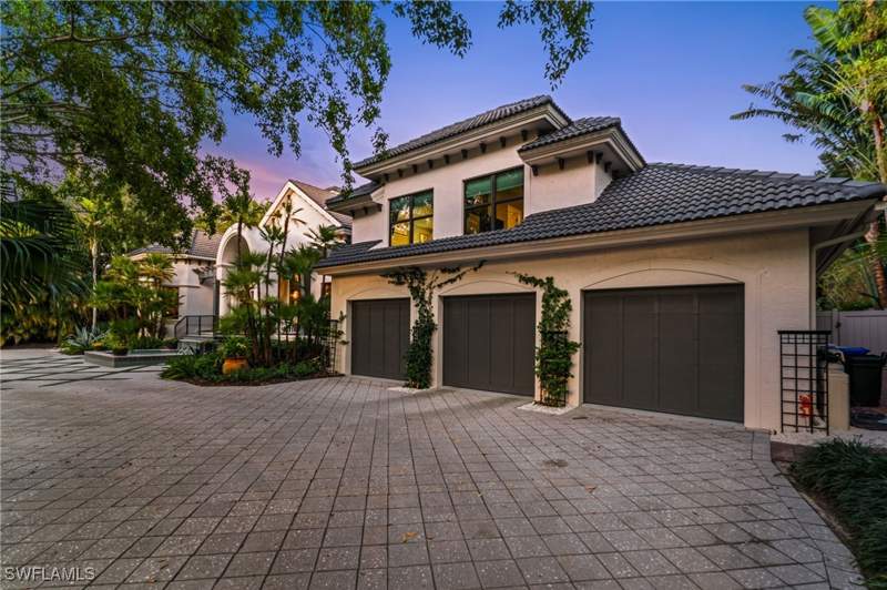 4 bedroom SingleFamilyResidence at 2755 Lantern Ln, Port Royal, Naples — photo 3