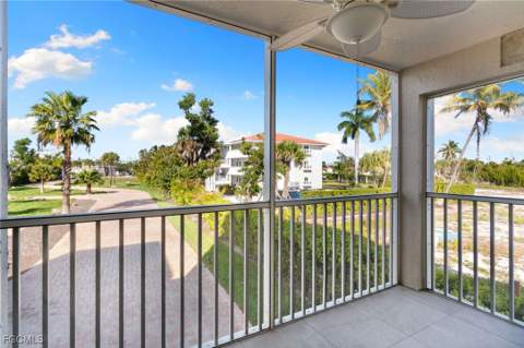 3049 W Gulf Dr 101, Sanibel FL - photo 13 of 40
