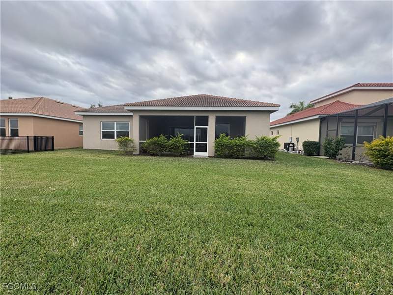 3 bedroom SingleFamilyResidence at 2841 Royal Gardens Ave E 0, Lindsford, Fort Myers — photo 2