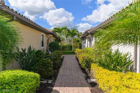 8111 Calle Canovas St, Naples FL - photo 10 of 30