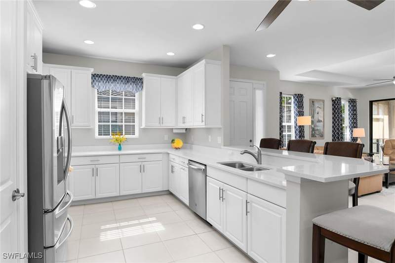 2 bedroom Attached at 8111 Calle Canovas St, Esplanade At Hacienda Lakes, Naples — photo 2
