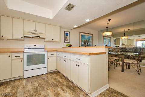 5510 SW 4th Pl 106, Cape Coral FL - photo 14 of 39