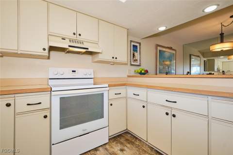 5510 SW 4th Pl 106, Cape Coral FL - photo 16 of 39