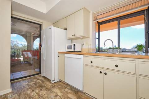 5510 SW 4th Pl 106, Cape Coral FL - photo 17 of 39
