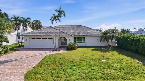380 Conners Ave, Naples FL - photo 6 of 49
