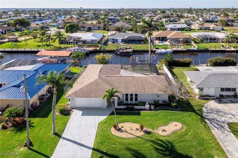 4 bedroom SingleFamilyResidence at 1936 SE 31st Ter, Cornwallis, Cape Coral — photo 2
