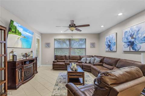 3331 Dandolo Cir, Cape Coral FL - photo 12 of 40