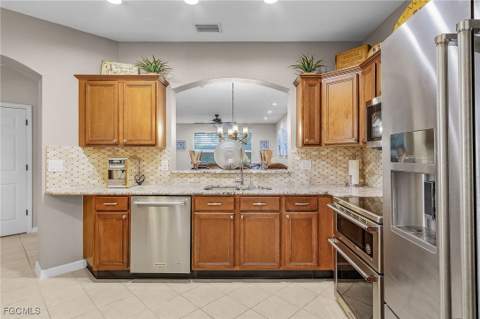 3331 Dandolo Cir, Cape Coral FL - photo 8 of 40