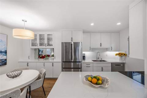 766 Central Ave 209, Naples FL - photo 8 of 39