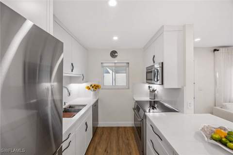 766 Central Ave 209, Naples FL - photo 9 of 39