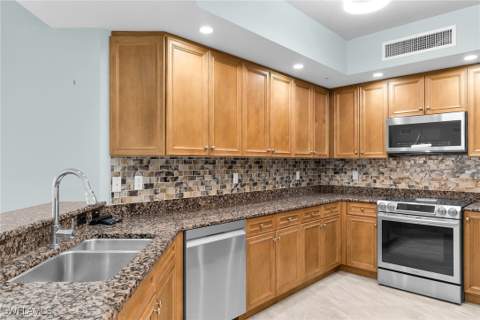 1065 Borghese Ln 1902, Naples FL - photo 10 of 47