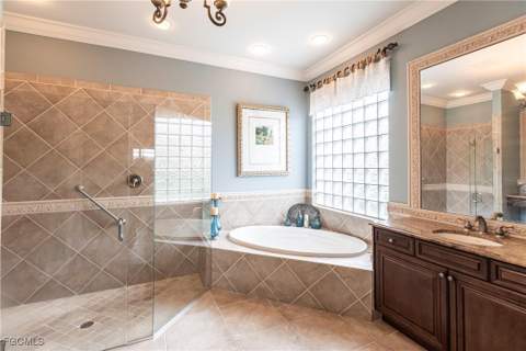 12068 Via Cercina Dr, Bonita Springs FL - photo 16 of 31