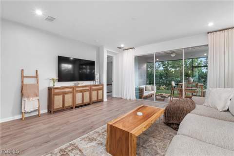 10313 Bonavie Cove Dr, Fort Myers FL - photo 12 of 27
