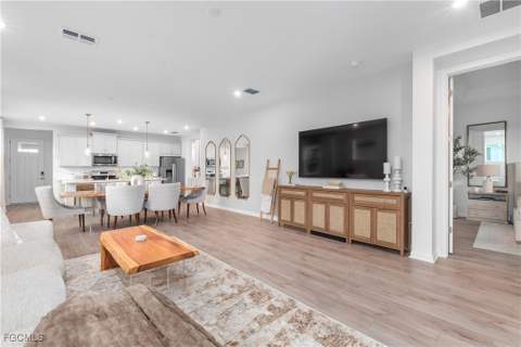 10313 Bonavie Cove Dr, Fort Myers FL - photo 14 of 27