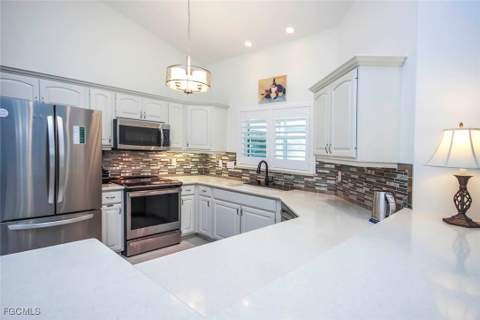 1890 Farm Trl, Sanibel FL - photo 6 of 38