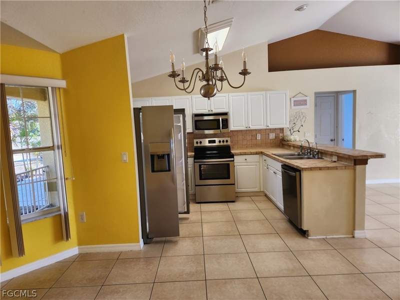 3 bedroom SingleFamilyResidence at 245 David Ave, Lehigh Acres, Lehigh Acres — photo 5