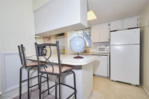 3350 Alouette Cir 1, Fort Myers FL - photo 10 of 35
