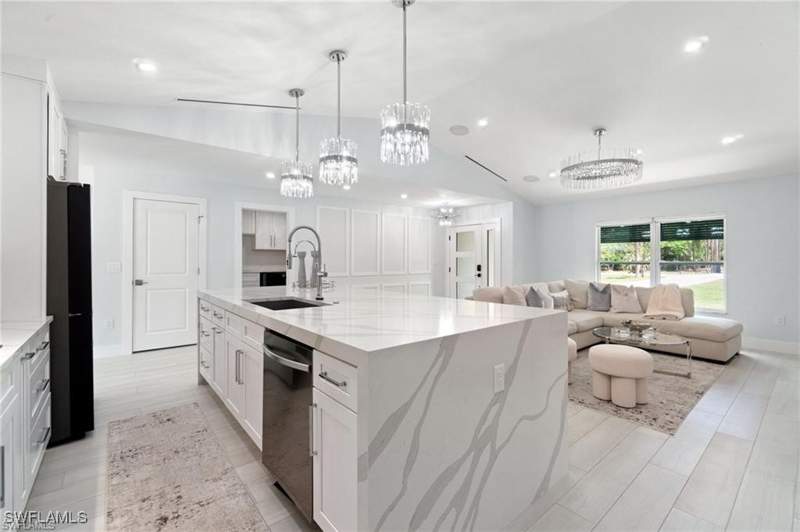 3 bedroom SingleFamilyResidence at 4106 3rd Ave SW, Collier Woods, Naples — photo 3