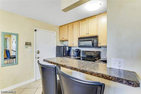 457 Tallwood St 406, Marco Island FL - photo 8 of 22