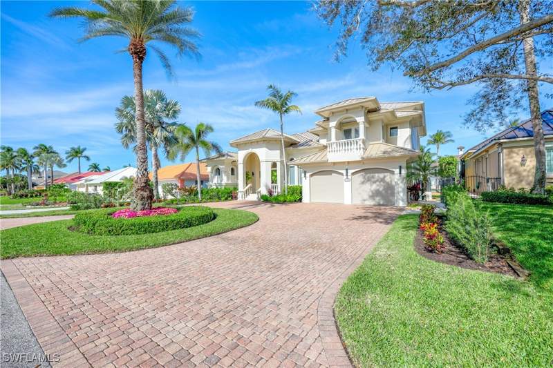 4 bedroom SingleFamilyResidence at 447 Egret Ave, Conners, Naples — photo 3