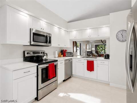 355 Bay Forest Dr 3A, Naples FL - photo 11 of 39
