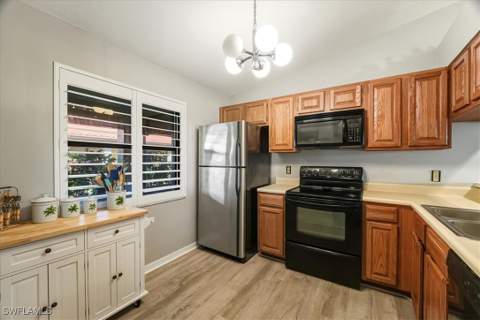 2031 Pine Isle Ln 2031, Naples FL - photo 17 of 32