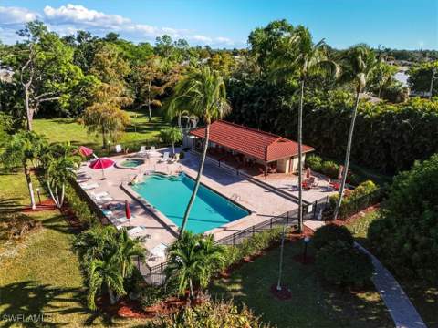 2031 Pine Isle Ln 2031, Naples FL - photo 7 of 32
