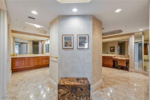 8477 Bay Colony Dr 902, Naples FL - photo 16 of 34