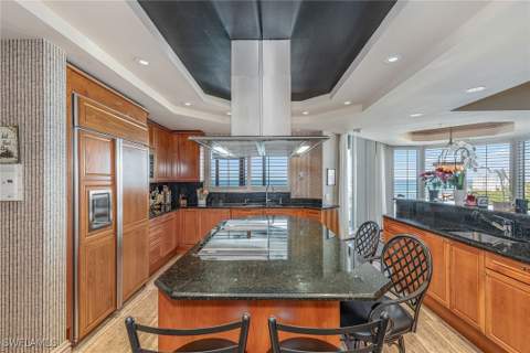 8477 Bay Colony Dr 902, Naples FL - photo 7 of 34