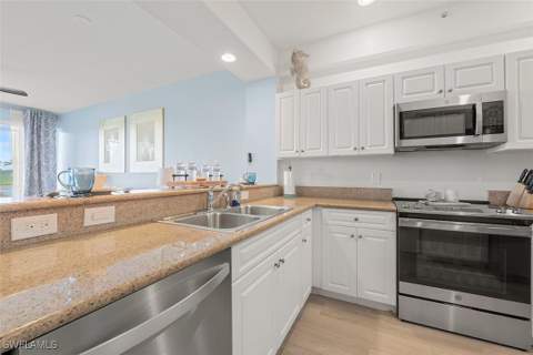 7915 Mahogany Run Ln 1114, Naples FL - photo 6 of 18