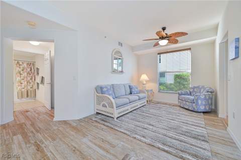 11660 Navarro Way 1207, Fort Myers FL - photo 17 of 29