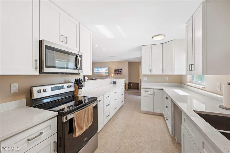 3 bedroom SingleFamilyResidence at 49 Fairview Blvd, Fairview Isles, Fort Myers Beach — photo 5