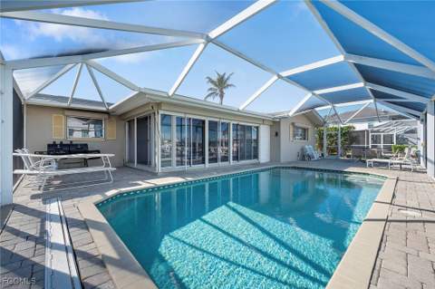 49 Fairview Blvd, Fort Myers Beach FL - photo 8 of 35